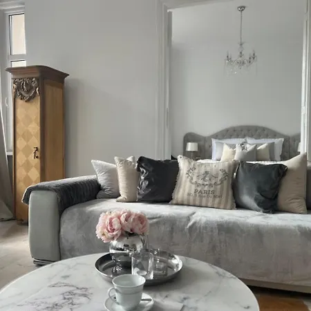 Paryski, Centrum Апартаменты *